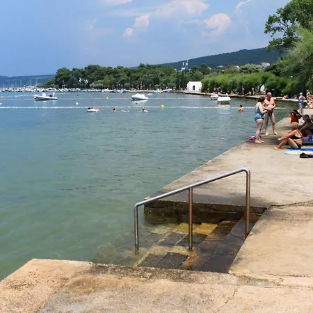 شقة 5378b بونات