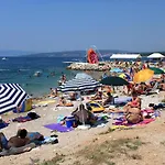 5378b * Punat