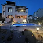 5378b Apartment