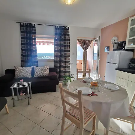 Apartment 5378b
