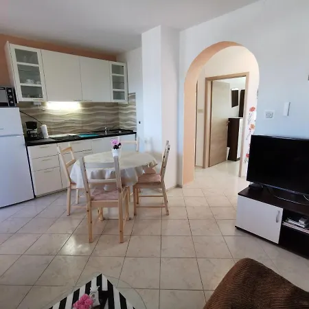 5378b Apartment *